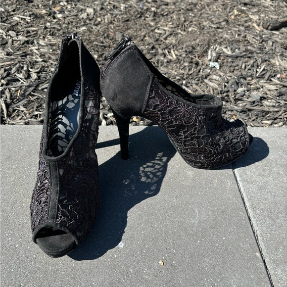 Apt 9 black zipper lace heels - Picture 1 of 3